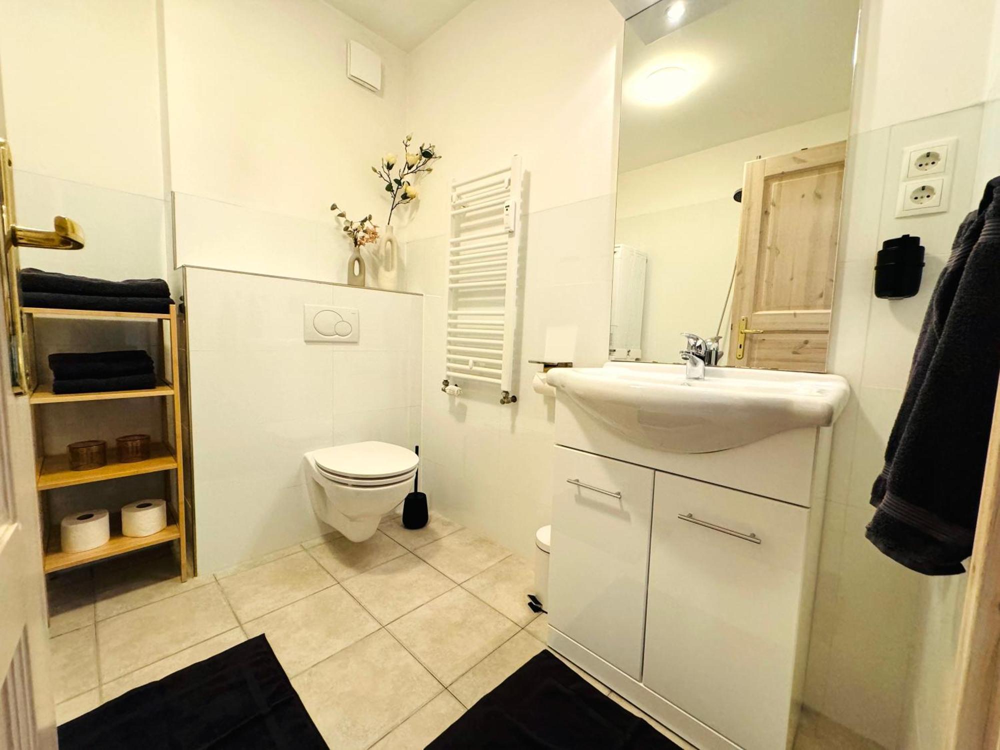 Superhosts Zentrum - Parkplatz - Badewanne - Netflix - Kaffee BRE Exterior foto